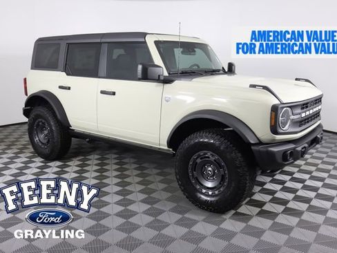 New 2025 Ford Bronco Big Bend w/ Black Diamond Package AWD/4WD image 1