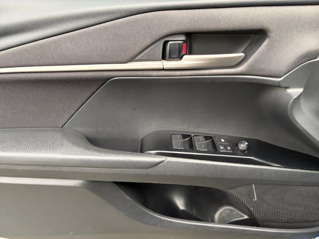 Used 2025 Toyota Camry LE FWD image 10
