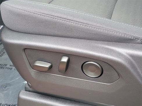 Used 2026 Chevrolet Silverado 1500 Custom image 17