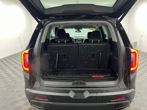 Used 2023 GMC Acadia SLE w/ Driver Convenience Package image 10