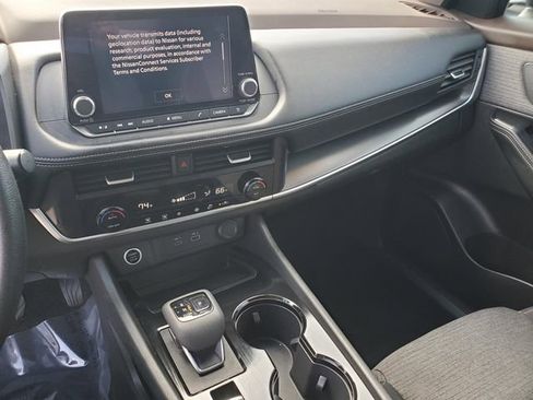 Certified 2023 Nissan Rogue SV image 21