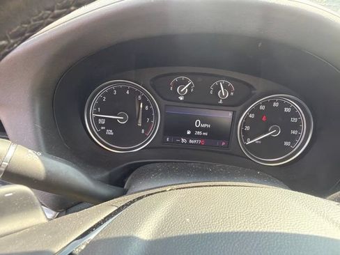 Used 2022 Buick Enclave Essence w/ Experience Buick Package AWD/4WD image 13