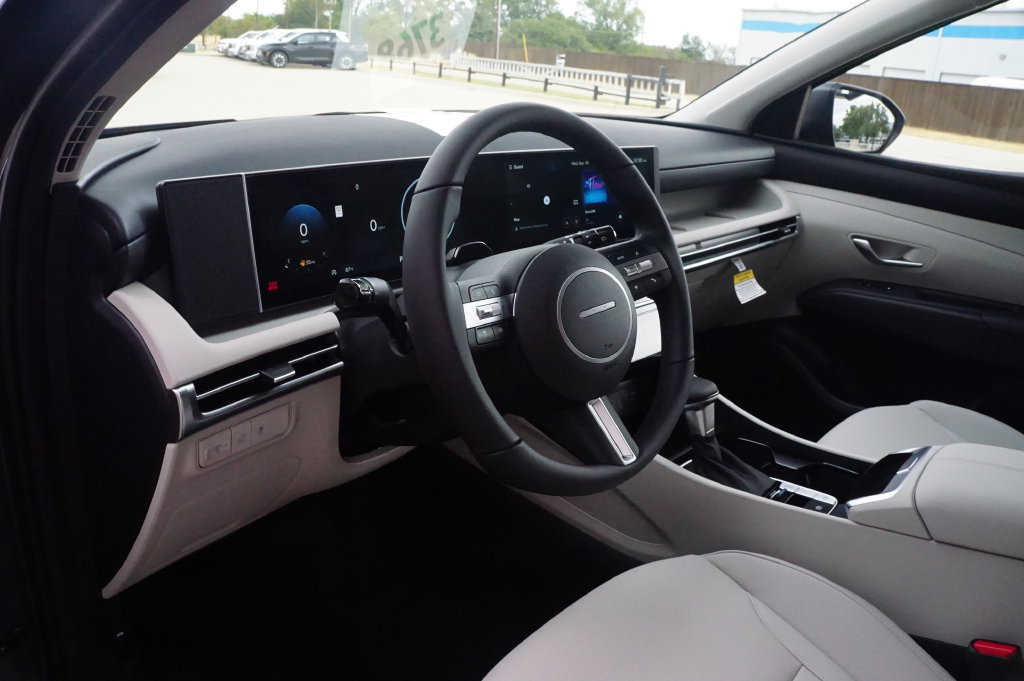 New 2026 Hyundai Tucson SEL FWD image 18