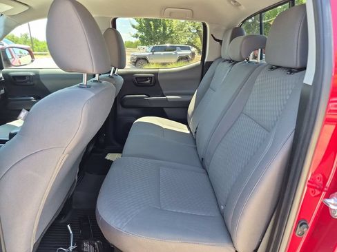 Used 2023 Toyota Tacoma SR AWD/4WD image 32