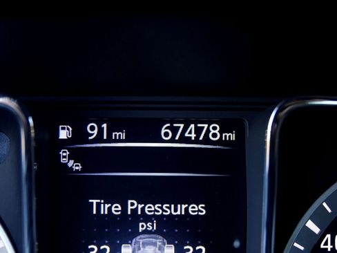 Used 2017 Nissan Titan SL w/ SL Towing Convenience Package image 41