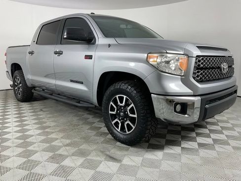 Used 2017 Toyota Tundra SR5 w/ SR5 Upgrade Package RWD image 8