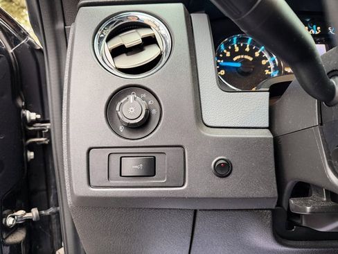 Used 2013 Ford F150 XLT w/ Luxury Equipment Group image 11