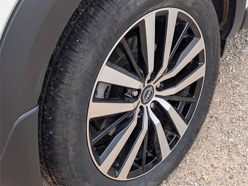 Used 2024 Nissan Pathfinder Platinum w/ Cargo Package image 8