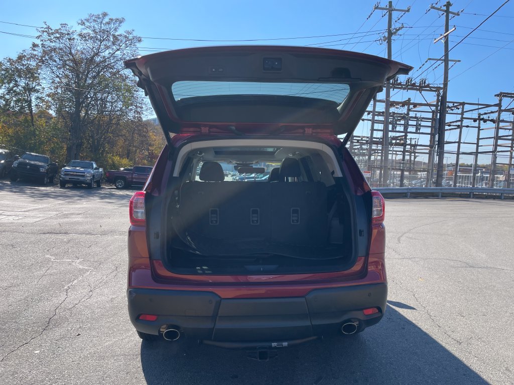 Used 2023 Subaru Ascent Limited w/ Technology Package AWD/4WD image 13
