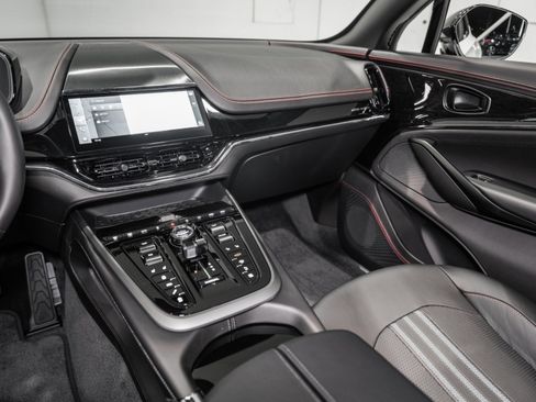 New 2026 Aston Martin DBX 707 image 24