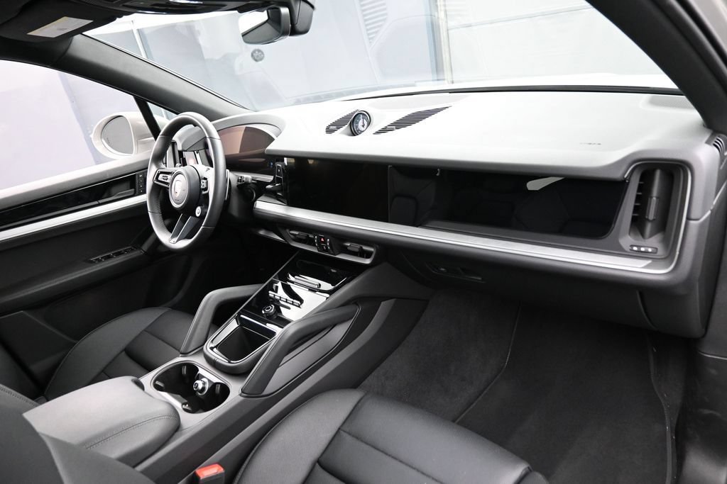 Certified 2026 Porsche Cayenne E-Hybrid AWD/4WD image 31