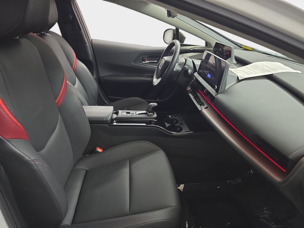 Used 2023 Toyota Prius Prime FWD image 10