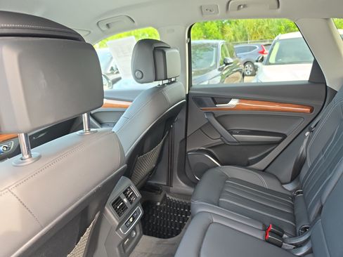 Used 2022 Audi Q5 2.0T Premium AWD/4WD image 15