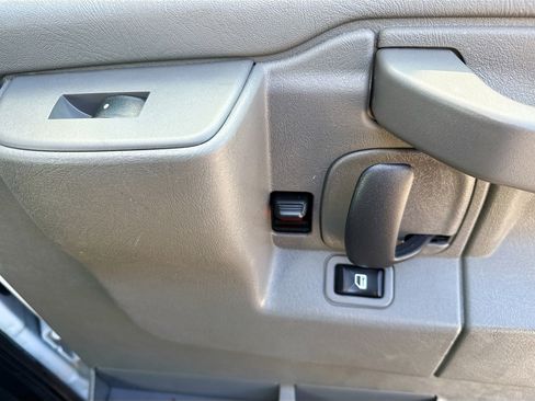 Used 2022 Chevrolet Express 2500 w/ Driver Convenience Package image 26