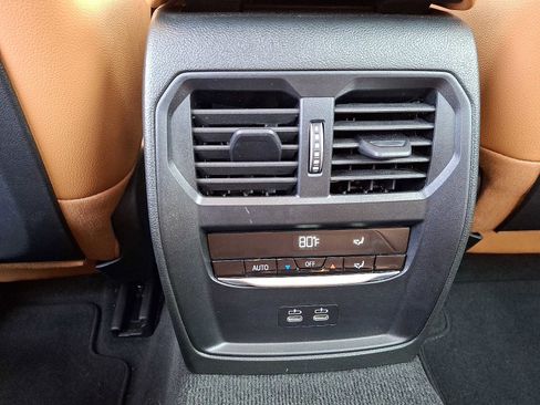 Used 2025 BMW 330i xDrive Sedan w/ M Sport Package image 11