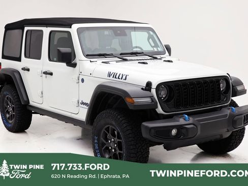 Used 2024 Jeep Wrangler Unlimited image 1