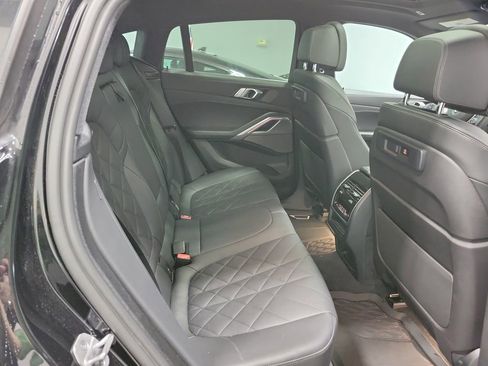 Used 2023 BMW X6 xDrive40i image 15