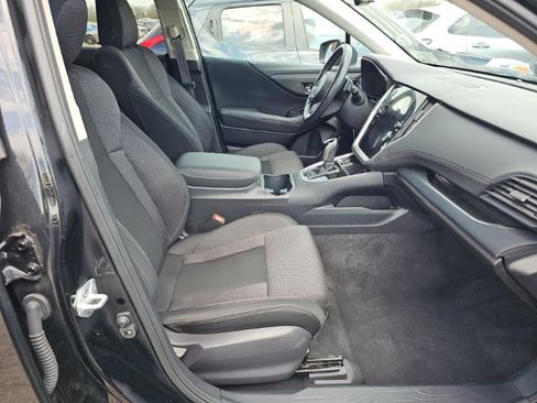 Used 2024 Subaru Outback Premium AWD/4WD image 12