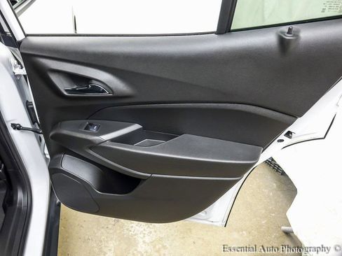 Used 2025 Chevrolet Trax RS image 22