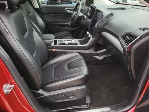 Used 2022 Ford Edge Titanium AWD/4WD image 10