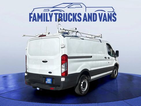 Used 2016 Ford Transit 250 130 Low Roof RWD image 5