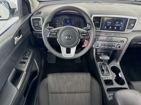Used 2020 Kia Sportage LX image 25