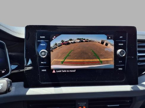 Used 2025 Volkswagen Jetta SE w/ Sunroof Package FWD image 6