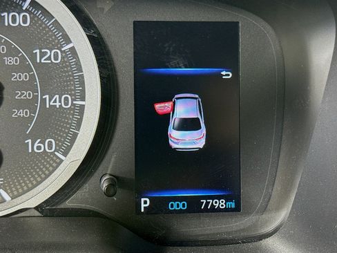 Used 2021 Toyota Corolla LE image 16