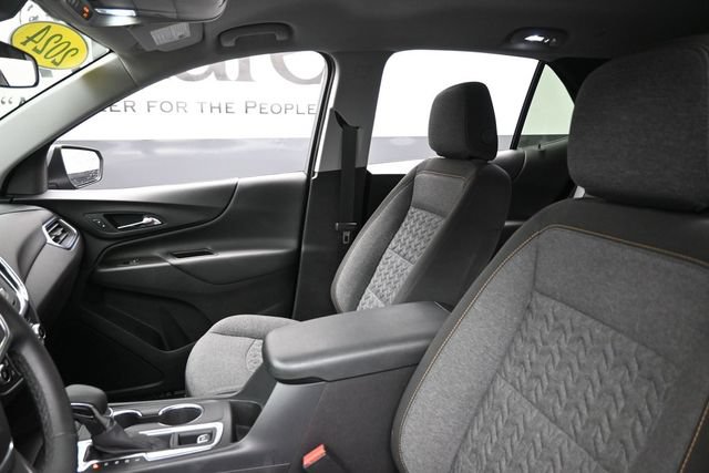 Used 2024 Chevrolet Equinox LT FWD image 17