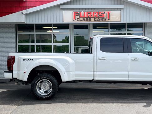 Used 2020 Ford F350 Lariat w/ Lariat Ultimate Package AWD/4WD image 11