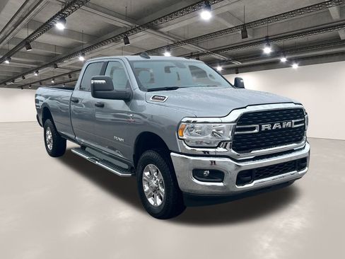 Used 2024 RAM 3500 Big Horn image 2