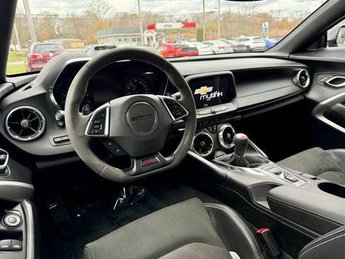 Used 2018 Chevrolet Camaro SS image 22