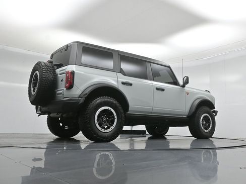 Used 2024 Ford Bronco Badlands w/ Sasquatch Package image 50