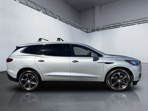 Used 2021 Buick Enclave Essence w/ Sport Touring Edition image 3