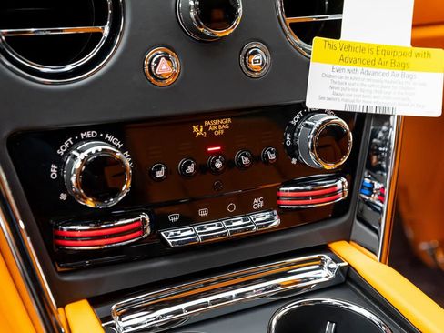 New 2026 Rolls-Royce Cullinan image 25