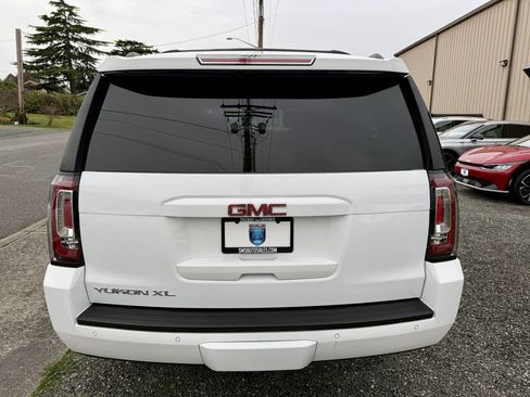 Used 2016 GMC Yukon XL SLT w/ Open Road Package image 4