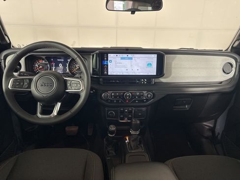 Used 2024 Jeep Wrangler Sahara image 12
