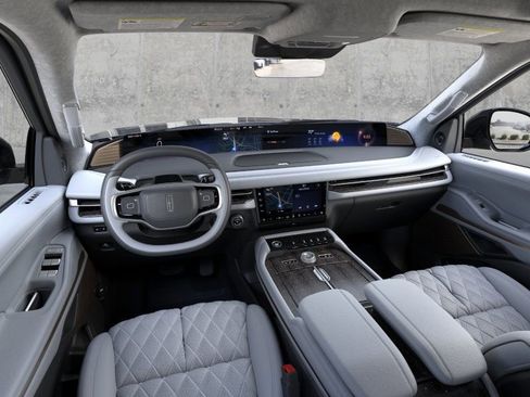 New 2026 Lincoln Navigator L Black Label AWD/4WD image 9