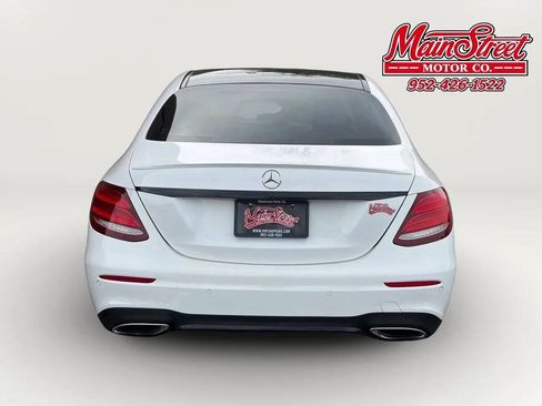 Used 2017 Mercedes-Benz E 300 4MATIC image 5