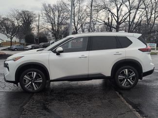 Used 2025 Nissan Rogue SL w/ Tech Package video 2