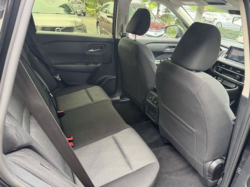 Used 2025 Nissan Rogue SV AWD/4WD image 13