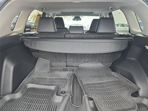 Used 2022 Toyota RAV4 XLE Premium FWD image 8