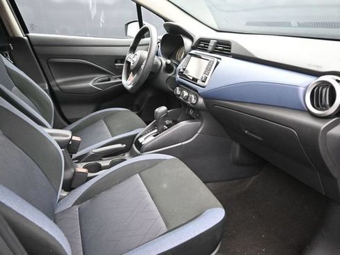 Used 2025 Nissan Versa SV FWD image 19