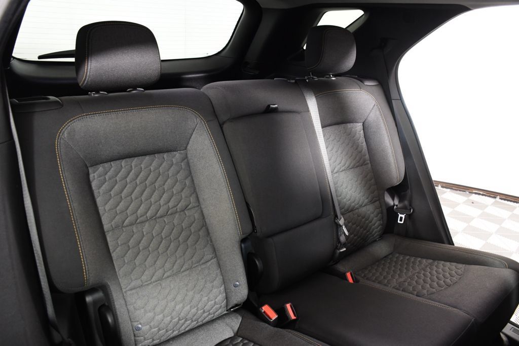 Used 2018 Chevrolet Equinox LT FWD image 23