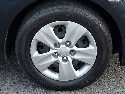 Used 2017 Kia Forte LX FWD image 8