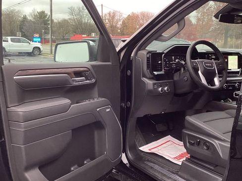 New 2025 GMC Sierra 1500 SLT w/ SLT Premium Plus Package image 14