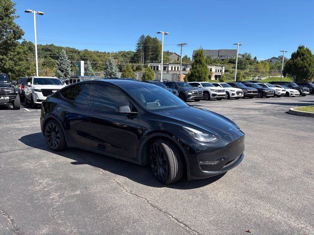 Used 2023 Tesla Model Y Performance AWD/4WD image 8