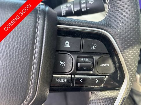 Used 2024 Toyota Sequoia Capstone AWD/4WD image 28