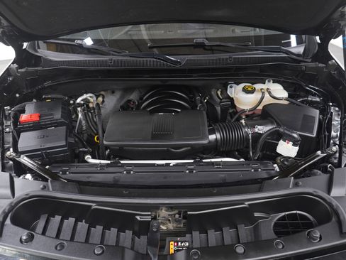 Used 2023 Chevrolet Suburban LS image 33