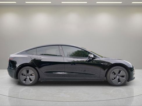 Used 2021 Tesla Model 3 Standard Range Plus RWD image 4